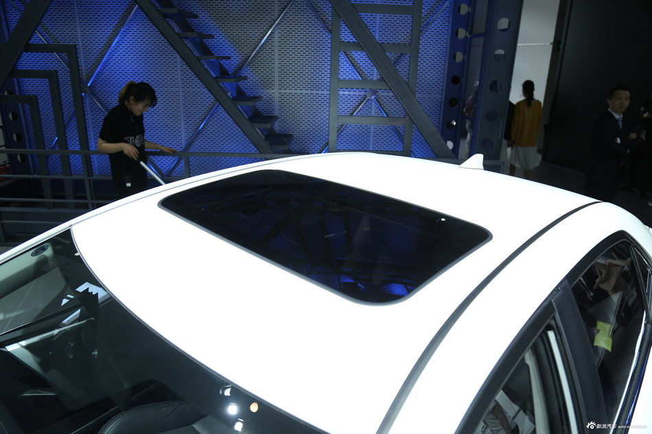 家庭第一辆车首选它，丰田雷凌新能源成交价12.64万起