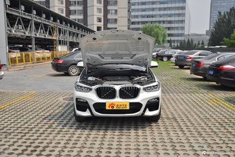 2018款宝马X3 xDrive30i 尊享型 M运动套装
