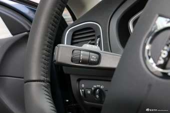 2018款沃尔沃V40 1.5T自动T3 智尚版