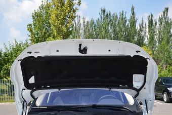 2016款揽胜极光2.0T自动PURE 风尚版