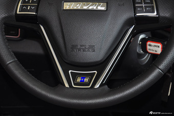 2016款哈弗H1 1.5L手动豪华型蓝标改款 爵仕红