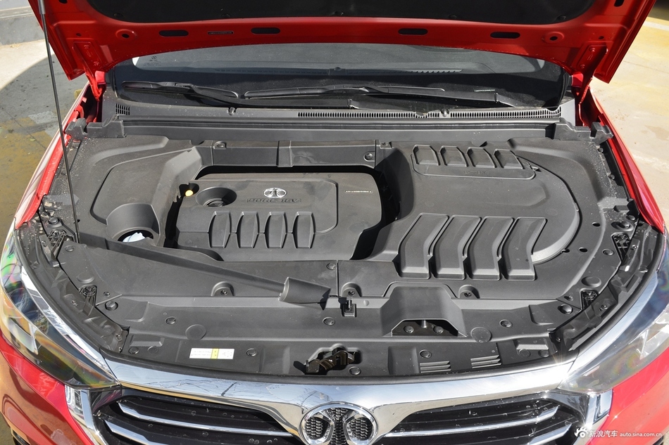 2018款北汽绅宝D50 1.5L CVT尊享智联版