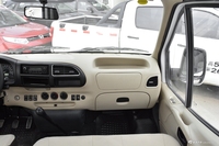 2017款特顺2.4L手动商务型短轴中顶11/12座4G69S4N