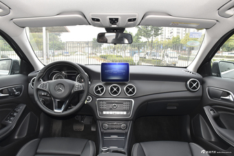 2017款奔驰GLA级 GLA200 1.6T自动时尚型图片