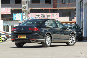 2018款迈腾改款2.0T自动380TSI DSG豪华型