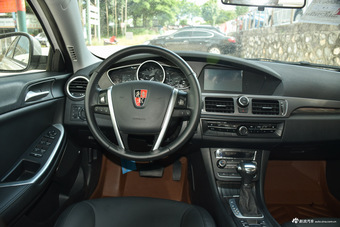 2014款荣威550S 1.8L自动智选版 温莎白