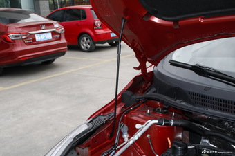 2016款锐3 1.6L手动智享型