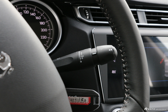 2019款标致408 1.6T自动豪华版350THP