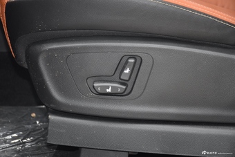 2017款宝骏560律动版1.5T手动乐享型