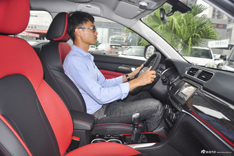 2017款哈弗H2 1.5T手动两驱豪华型蓝标