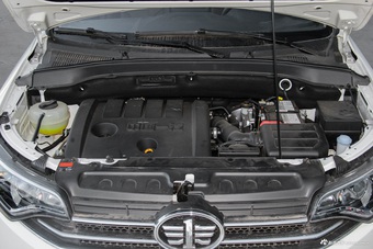 2016款森雅R7 1.6L自动尊贵型