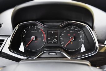 2017款宝骏310 1.5L手动豪华型