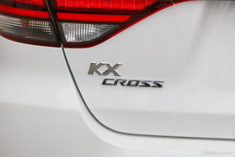 2018款起亚KX CROSS 1.6L自动灵动天窗版