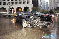 谢霆锋如今出门只坐车不开车是因为...