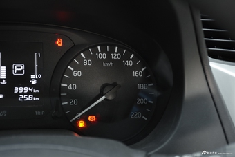 2017款纳瓦拉2.5L自动两驱豪华版QR25