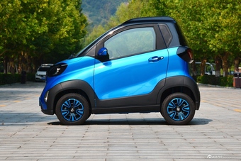 2018款宝骏E100智享版 