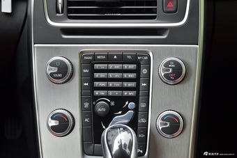 2019款沃尔沃S60L 1.5T自动T3智进版