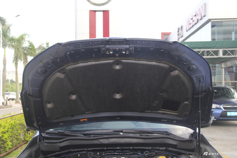 2018款森林人2.0i自动时尚导航版