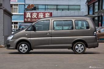 2017款菱智V3 1.5L手动5座特惠版