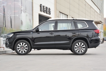 2018款荣威RX8 2.0T自动两驱旗舰版