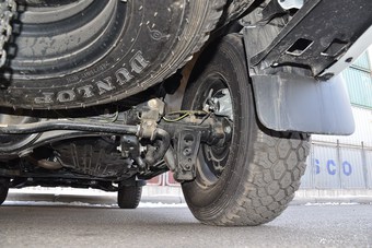 2016款兰德酷路泽4.0L自动V6中东低配版