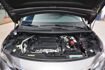 2017款标致4008 1.8T自动380THP精英版