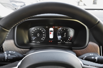 2018款沃尔沃S90 2.0T自动T5智雅版