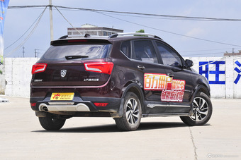 2016款宝骏560 1.8L AMT智能手动版豪华型 勃艮第红