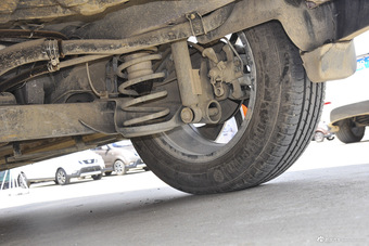 2016款宝骏560 1.8L AMT智能手动版豪华型 勃艮第红