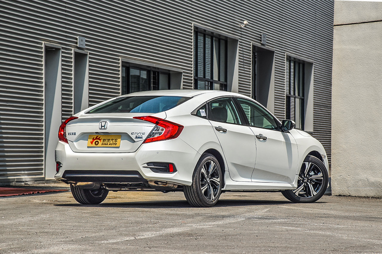 2016款思域1.5T自动220TURBO尊贵版