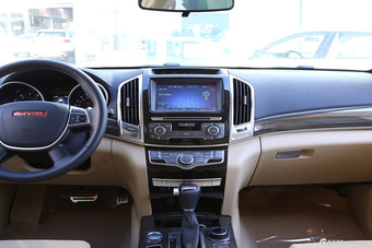 2016款哈弗H9 2.0T自动标准型7座