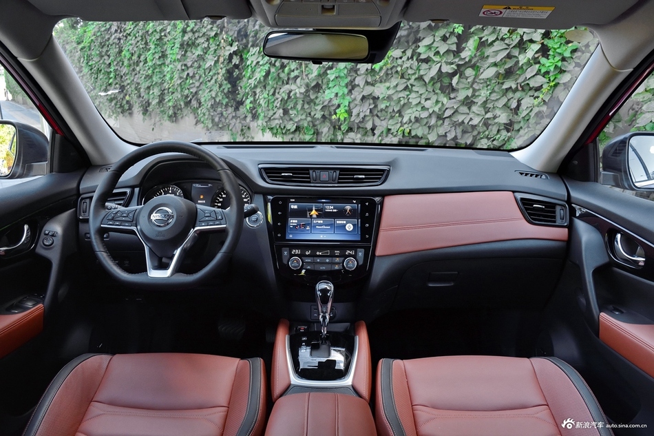 2019款奇骏2.5L自动四驱智联至尊版