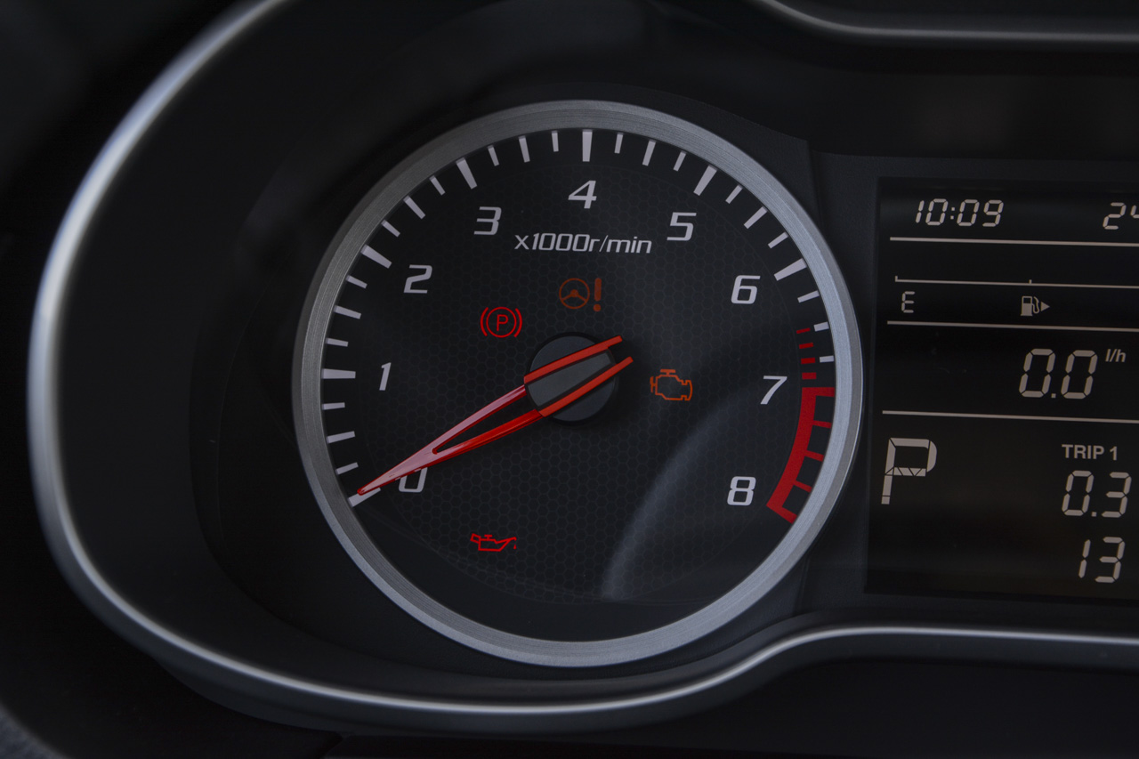 2017款奔腾X40 1.6L自动豪华型