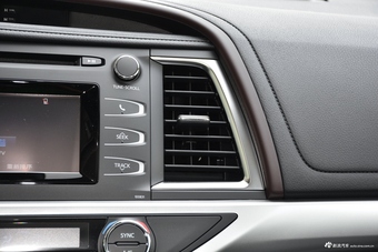 2018款汉兰达2.0T自动四驱豪华版7座