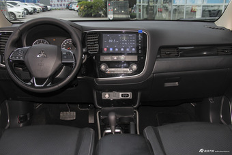 2018款欧蓝德2.0L自动两驱嘉乐版7座