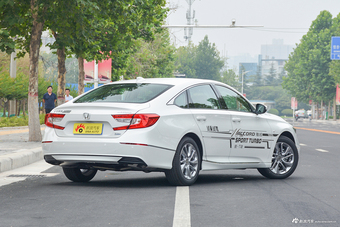 2018款雅阁1.5T自动舒适版230TURBO