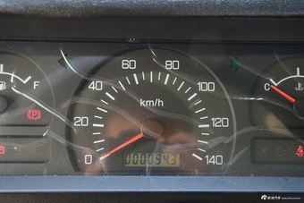 2016款BJ 212 2.0L手动方门四驱豪华型 国V