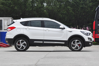 2017款海马S5强动力版1.5T手动豪华型