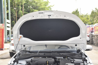 2017款荣威360 1.5L自动豪华版