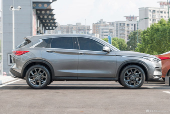 2018款英菲尼迪QX50 2.0T自动四驱智能版