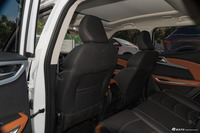 2018款众泰T300 1.5L自动尊贵型