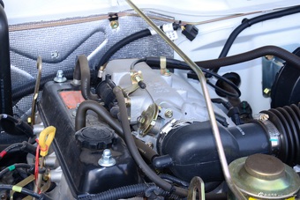 2016款战旗皮卡2.2L手动汽油双排豪华型4G22B