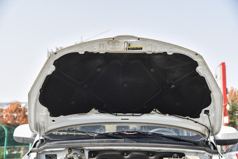 2015款北汽幻速H2 1.5L手动舒适型