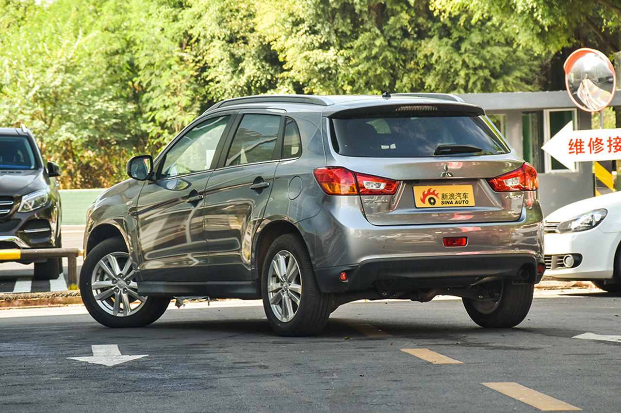 2013款劲炫ASX 2.0L自动四驱旗舰版