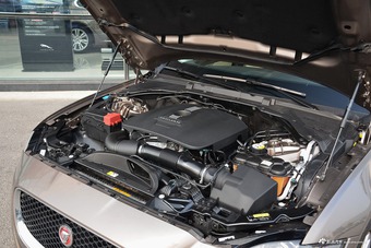 2017款捷豹XFL 2.0T自动200PS精英版