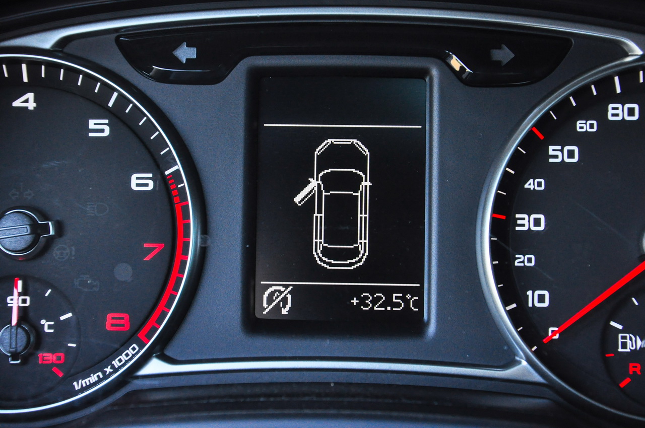 2016款奥迪A1 1.4T 自动30TFSI Sportback S Line运动版