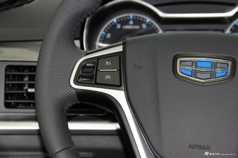 2017款吉利帝豪1.3T自动三厢百万款尊贵型