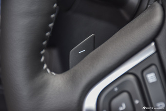 2016款森林人2.5L自动尊贵导航版