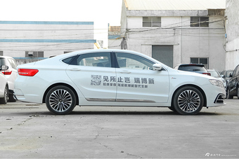 2017款吉利博瑞1.8T自动旗舰4G型 