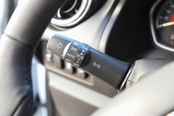 2016款东南DX3 1.5L手动豪华型